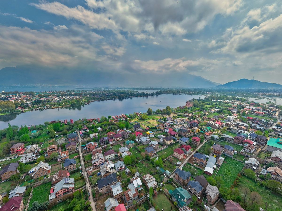 Heavenly Kashmir Amritsar Tour Package From Delhi